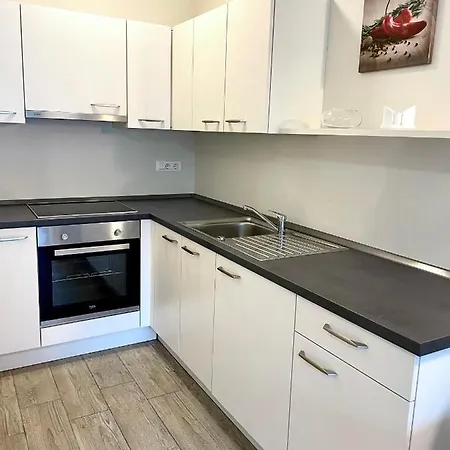 Bright Studio Apartment With Free Private Parking Meran Exterior foto