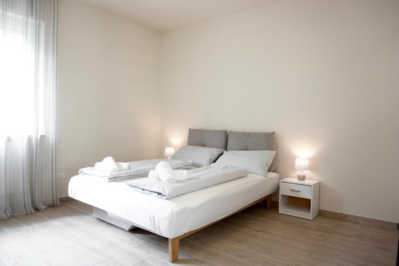 Bright With Free Private Parking Apartment